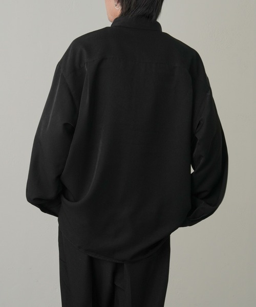 COLONY 2139（コロニートゥーワンスリーナイン）の「ドレープポリ長袖シャツ（シャツ/ブラウス・メンズ・アイボリー/ブラック/ブルー・MEDIUM/LARGE）」の10枚目の写真