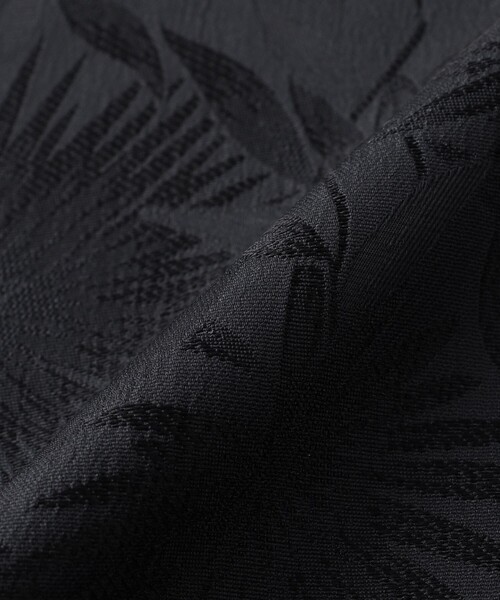 LOVELESS（ラブレス）の「フクレフラワージャガード Tシャツ（Tシャツ/カットソー・メンズ・ベージュ系その他/ブラック/ブルー・M/L）」の7枚目の写真