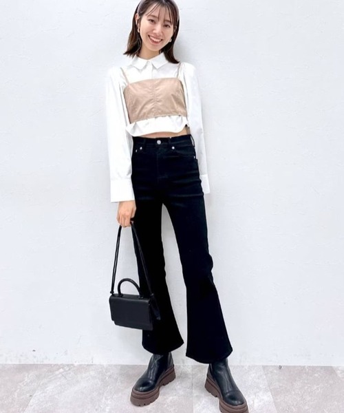 FOREVER 21(フォーエバー トゥエンティーワン)の「ハイストレッチフレアデニムパンツ(デニムパンツ・レディース・スカイブルー/ブラック/ネイビー・SMALL/X-SMALL/X-LARGE/MEDIUM/LARGE)」の6枚目の写真