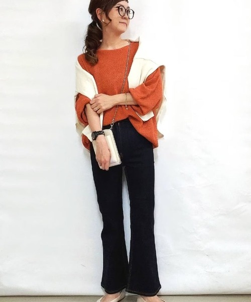 FOREVER 21(フォーエバー トゥエンティーワン)の「ハイストレッチフレアデニムパンツ(デニムパンツ・レディース・スカイブルー/ブラック/ネイビー・SMALL/X-SMALL/X-LARGE/MEDIUM/LARGE)」の9枚目の写真