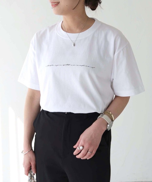 HER CLOSET（ハークローゼット）の「【shemoshelly】WEB限定ロゴプリントTシャツ（Tシャツ/カットソー・レディース・ブラック/ホワイト・S/M/L）」の11枚目の写真