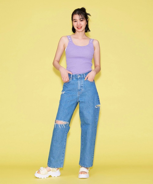 FOREVER 21(フォーエバー トゥエンティーワン)の「【POP】フラワー刺繍ニットタンク(その他トップス・レディース・ラベンダー/ブラック・FREE)」の3枚目の写真