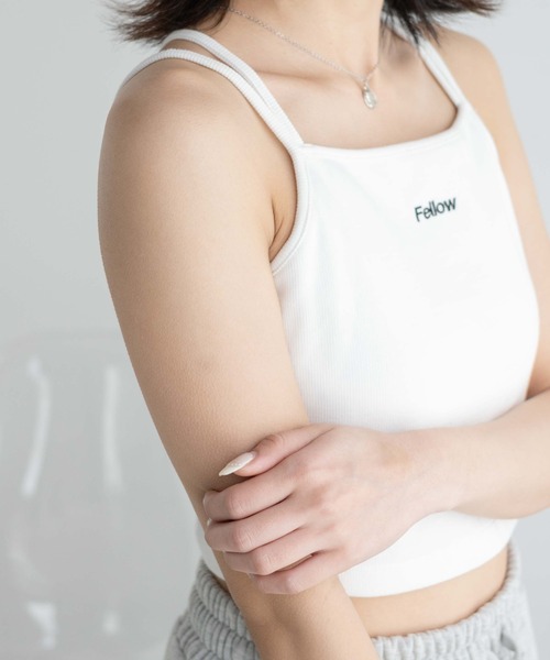 WEGO（ウィゴー）の「WEGO/ロゴ刺繍クロスショートキャミ