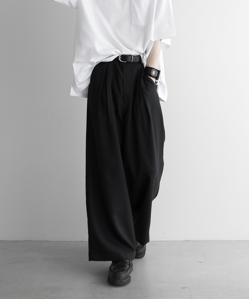 remer（リメール）の「loose Box pleats wide PT / ルーズボックスプリーツワイドパンツ（スラックス・メンズ・ネイビー/ブラック/グレイッシュベージュ・SMALL/MEDIUM/LARGE）」の4枚目の写真