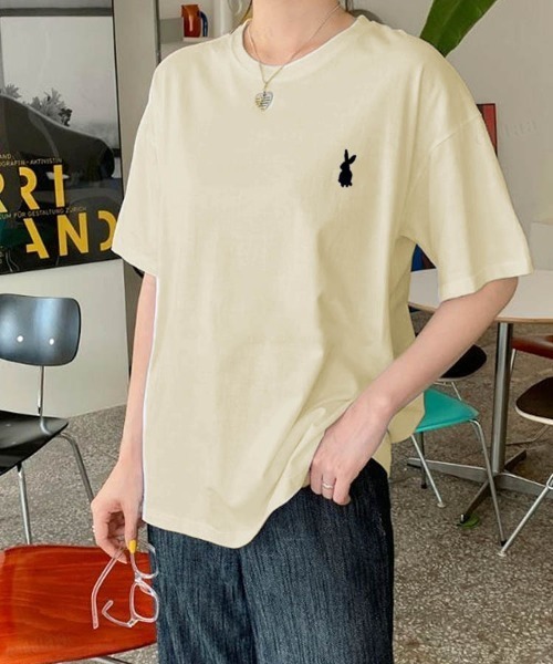 Dalfwin（ダールフィン）の「韓国ファッション ラビット刺繍オーバーサイズ半袖Tシャツ（Tシャツ/カットソー・レディース・ピンク/ホワイト/ネイビー/クリーム・FREE）」の2枚目の写真