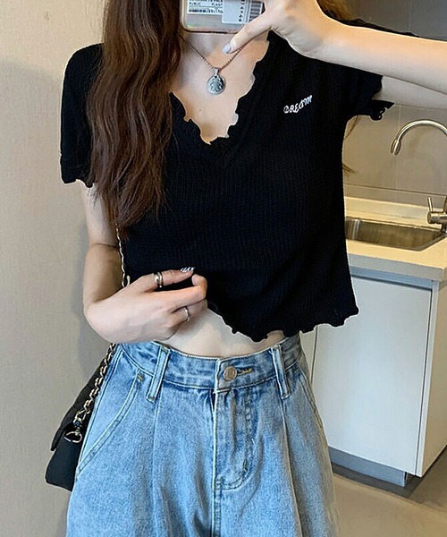 NinaetLina（ニナエリナ）の「メロウフリルショート丈半袖Tシャツ（Tシャツ/カットソー・レディース・ホワイト/ピンク/ブルー/ブラック/パープル・FREE）」の7枚目の写真