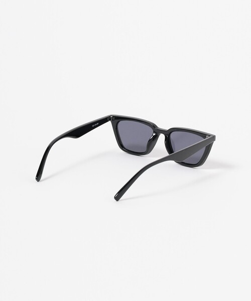Ray BEAMS（レイビームス）の「noeyedia / サングラス "NE-445"（サングラス・レディース・ブラック/ライトグレー/ブラウン・ONE SIZE）」の9枚目の写真