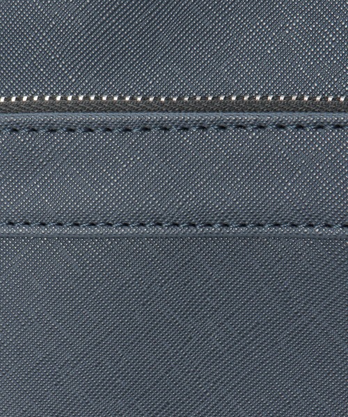 ikka(イッカ)の「レザータッチサフィアーノバックパック(バックパック/リュック・メンズ・ブラック/ダークネイビー/モカ・FREE)」の5枚目の写真