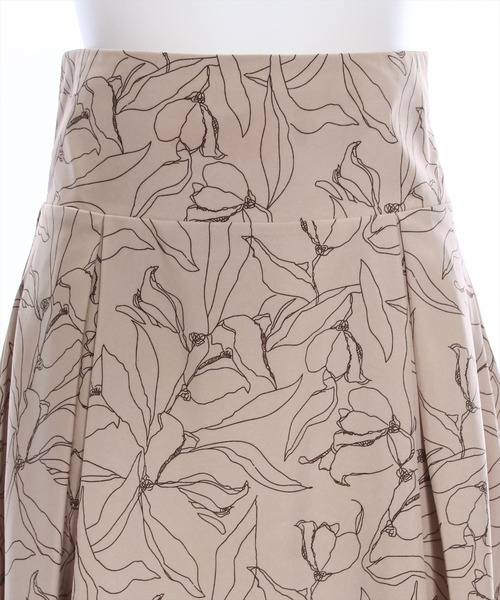 clear（クリア）の「バックスピンドル花柄フレアロングスカート （スカート・レディース・ベージュ/オフホワイト/ブルー・F）」の8枚目の写真