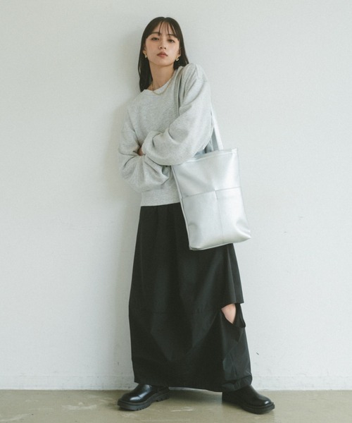 VANNIE U(ヴァニーユー)の「切替アウトポケットトートバッグ/A4対応(トートバッグ・レディース・シルバー/ブラック・FREE)」の12枚目の写真