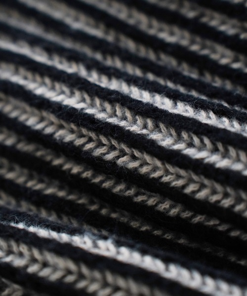 Aphlotus(アプロタス)の「モヘアタッチ バイカラーストライプ ハイネックハーフジップニット(ニット/セーター・メンズ・ブラック/ブラウン・MEDIUM/LARGE)」の18枚目の写真