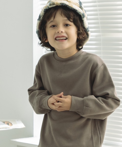 pairmanon(ペアマノン)の「【かぞくおそろい】アソート シンプル トレーナー(スウェット・キッズ・ライトパープル/ラベンダー/ピンク/ダークブルー/モカ/ベージュ系その他7/グレイッシュベージュ/アイボリー/マスタード/ブルー系その他2/ブルー系その他/グリーン系その他2/パープル系その他2/ブラック/ブラック系その他2/ブラック系その他3/カーキ/ライトグリーン/ブルー系その他3/ブルー系その他4・140/110/100/90/130/120/150)」の6枚目の写真