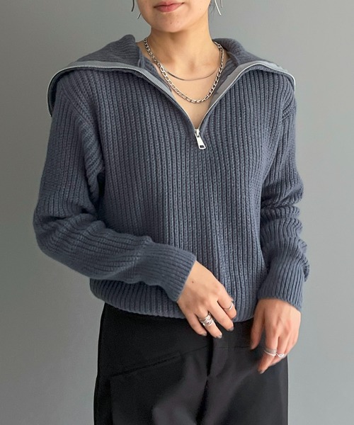 Jewelobe(ジュエローブ)の「ハーフジップワイドカラーニットプルオーバー(ニット/セーター・レディース・モカ/グリーン/ベージュ/グレー・FREE)」の2枚目の写真