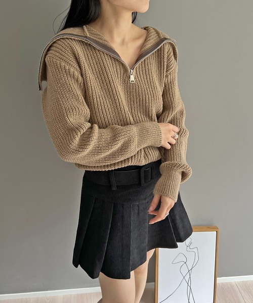 Jewelobe(ジュエローブ)の「ハーフジップワイドカラーニットプルオーバー(ニット/セーター・レディース・モカ/グリーン/ベージュ/グレー・FREE)」の3枚目の写真
