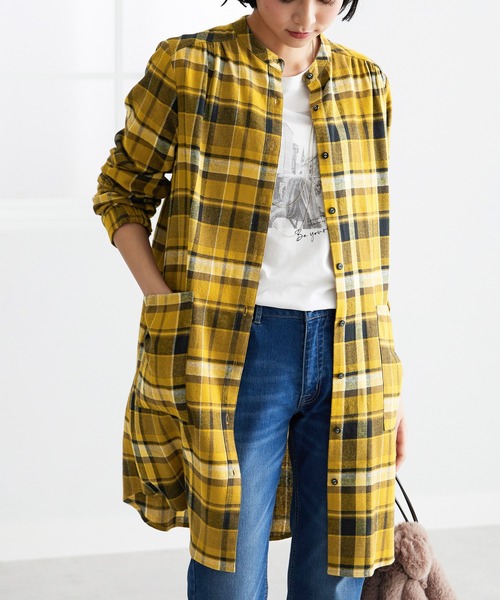 BELLUNA PLUS(ベルーナ)の「袖ゴム使いチェック柄シャツチュニック(チュニック・レディース・アイボリー系/チャコール/イエロー系・LARGE/X-LARGE/MEDIUM)」の3枚目の写真