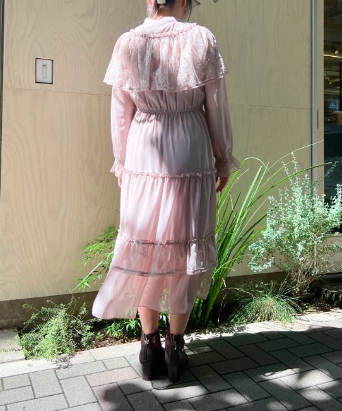 axes femme(アクシーズファム)の「レースケープティアードワンピース(ワンピース・レディース・ブラック/モカ/ワイン・MEDIUM)」の7枚目の写真