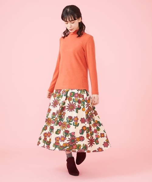 Jocomomola(ホコモモラ)の「30color ハイネックカットソー(Tシャツ/カットソー・レディース・ライトグレー/ライトピンク/ライトブルー/サンドベージュ/クリーム/ピンク系その他/ライトカーキ/カーキ/ブルー/ライトパープル/ブラウン/バイオレット/オレンジ/オレンジ系その他/その他・40)」の22枚目の写真