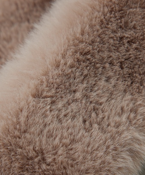 un dix cors（アンディコール）の「差し込みフェイクファーミニティペット（マフラー・レディース・モカ/ベージュ・FREE）」の8枚目の写真