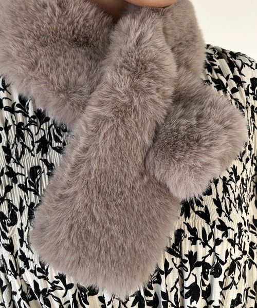 un dix cors（アンディコール）の「差し込みフェイクファーミニティペット（マフラー・レディース・モカ/ベージュ・FREE）」の11枚目の写真