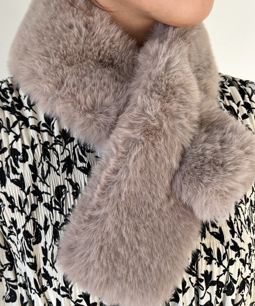 un dix cors（アンディコール）の「差し込みフェイクファーミニティペット（マフラー・レディース・モカ/ベージュ・FREE）」の10枚目の写真