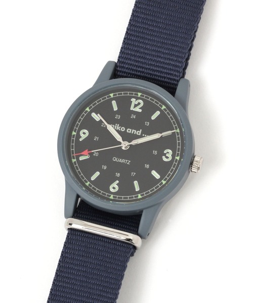 niko and...(ニコアンド)の「ミリタリー風ウォッチ(アナログ腕時計・レディース・ネイビー/ブラック/カーキ/アイボリー/ピンク/ライトブルー/オレンジ/グリーン・0)」の6枚目の写真