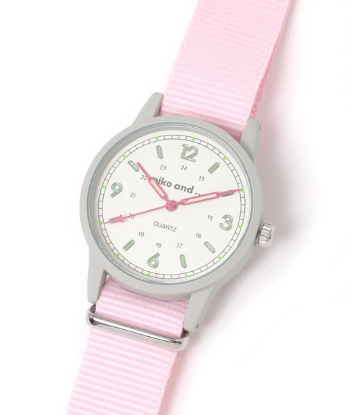 niko and...(ニコアンド)の「ミリタリー風ウォッチ(アナログ腕時計・レディース・ネイビー/ブラック/カーキ/アイボリー/ピンク/ライトブルー/オレンジ/グリーン・0)」の7枚目の写真
