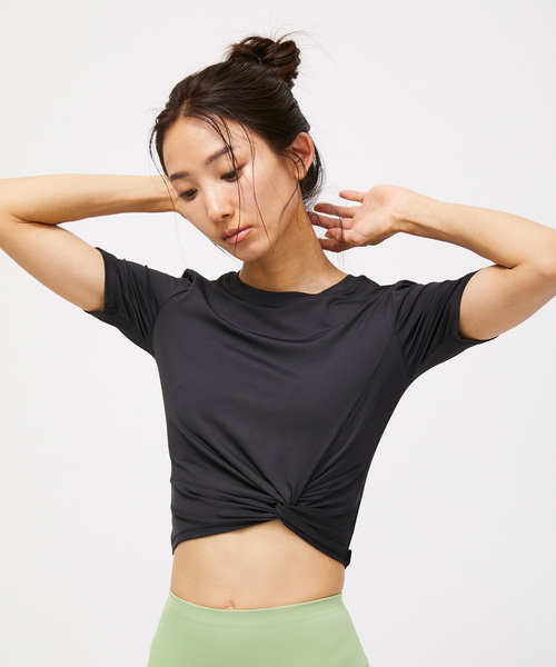 XEXYMIX(ゼクシィミックス)の「【XEXYMIX】接触冷感&UV ネジリクロップド半袖Tシャツ(Tシャツ/カットソー・レディース・イエロー/チャコールグレー/ブラック/ピンク・M)」の2枚目の写真