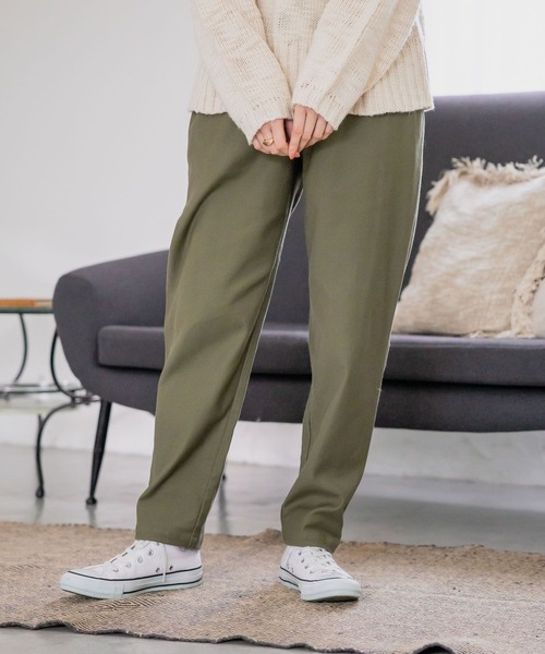 studio CLIP（スタディオクリップ）の「肉厚あったかテーパードパンツ[プチ・プラスサイズあり]（その他パンツ・レディース・ライトグレー/ブラック/カーキ/キャメル・SMALL/MEDIUM/LARGE）」の4枚目の写真