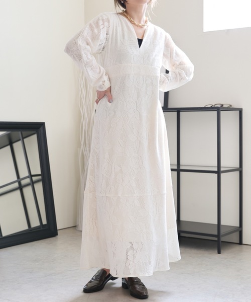 ULEULA(ウルア)の「深Vネックレースロングワンピース/オケージョン(ワンピース・レディース・アイボリー/ブラック・FREE)」の5枚目の写真