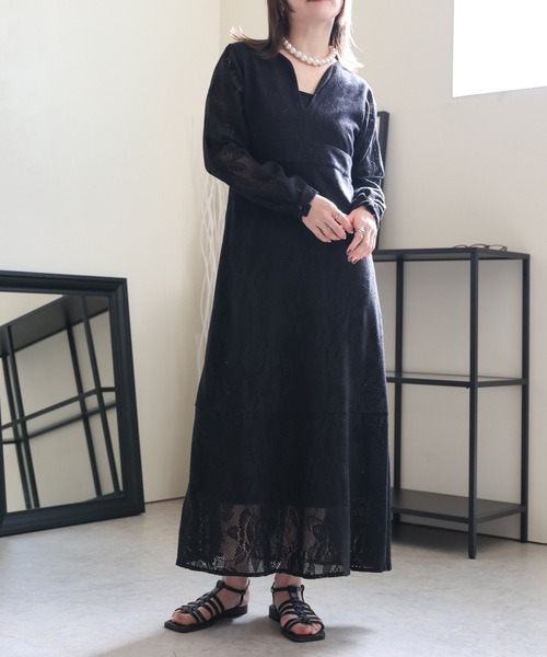 ULEULA(ウルア)の「深Vネックレースロングワンピース/オケージョン(ワンピース・レディース・アイボリー/ブラック・FREE)」の21枚目の写真