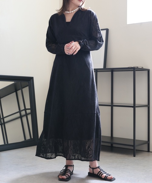 ULEULA(ウルア)の「深Vネックレースロングワンピース/オケージョン(ワンピース・レディース・アイボリー/ブラック・FREE)」の19枚目の写真