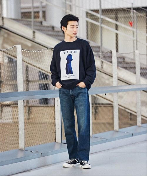 EDIFICE（エディフィス）の「【YVES KLEIN / イヴ クライン】別注 グラフィック プリント スウェット（スウェット・メンズ・ホワイト系その他/ホワイト/ブルー/ネイビー・LARGE/MEDIUM）」の9枚目の写真