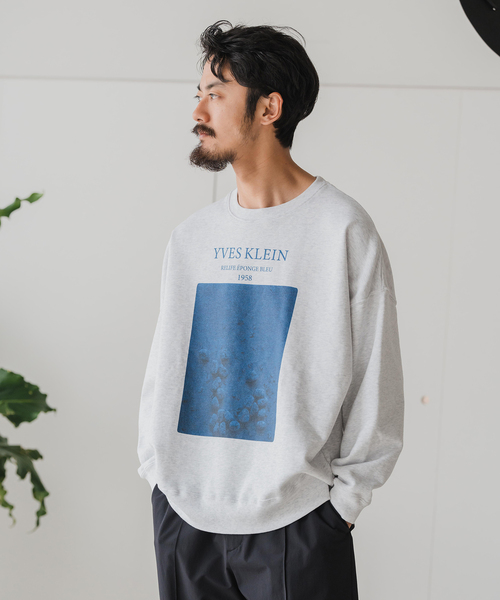 EDIFICE（エディフィス）の「【YVES KLEIN / イヴ クライン】別注 グラフィック プリント スウェット（スウェット・メンズ・ホワイト系その他/ホワイト/ブルー/ネイビー・LARGE/MEDIUM）」の15枚目の写真