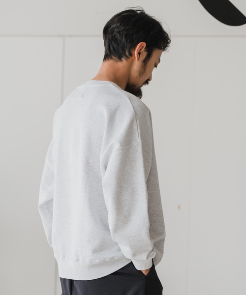 EDIFICE（エディフィス）の「【YVES KLEIN / イヴ クライン】別注 グラフィック プリント スウェット（スウェット・メンズ・ホワイト系その他/ホワイト/ブルー/ネイビー・LARGE/MEDIUM）」の17枚目の写真