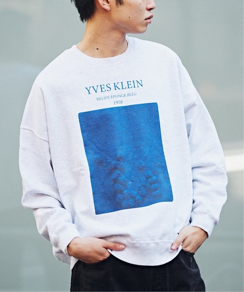 EDIFICE（エディフィス）の「【YVES KLEIN / イヴ クライン】別注 グラフィック プリント スウェット（スウェット・メンズ・ホワイト系その他/ホワイト/ブルー/ネイビー・LARGE/MEDIUM）」の20枚目の写真