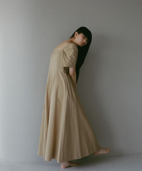 CASA FLINE（カーサフライン）の「オープンショルダーハーフ袖コットンドレス（ワンピース・レディース・ブラック/ベージュ/ホワイト・FREE）」の7枚目の写真