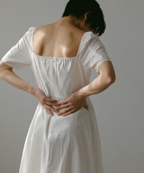 CASA FLINE（カーサフライン）の「オープンショルダーハーフ袖コットンドレス（ワンピース・レディース・ブラック/ベージュ/ホワイト・FREE）」の8枚目の写真