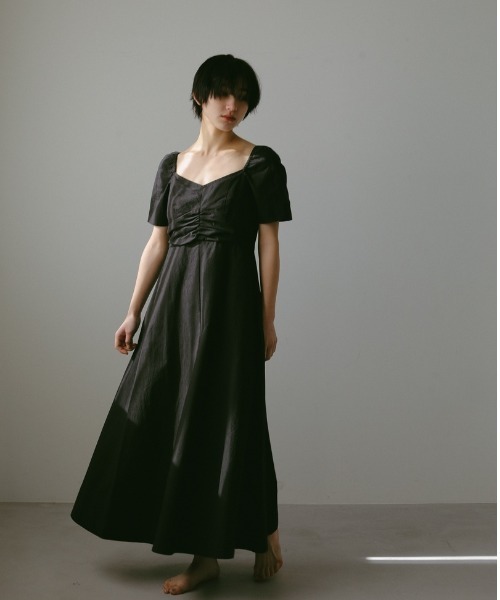 CASA FLINE（カーサフライン）の「オープンショルダーハーフ袖コットンドレス（ワンピース・レディース・ブラック/ベージュ/ホワイト・FREE）」の5枚目の写真