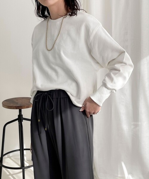 fredy emue（フレディエミュ）の「ミニ裏毛クロップドプルオーバー（スウェット・レディース・オフホワイト/チャコールグレー/ライトグレー/イエロー・38）」の12枚目の写真