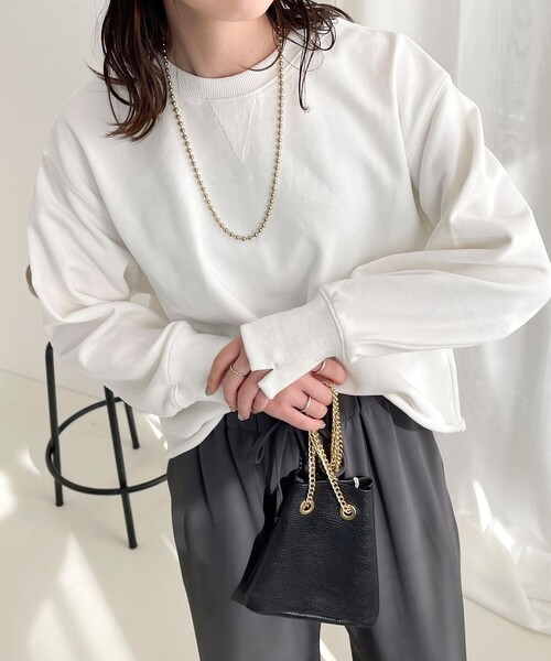 fredy emue（フレディエミュ）の「ミニ裏毛クロップドプルオーバー（スウェット・レディース・オフホワイト/チャコールグレー/ライトグレー/イエロー・38）」の14枚目の写真