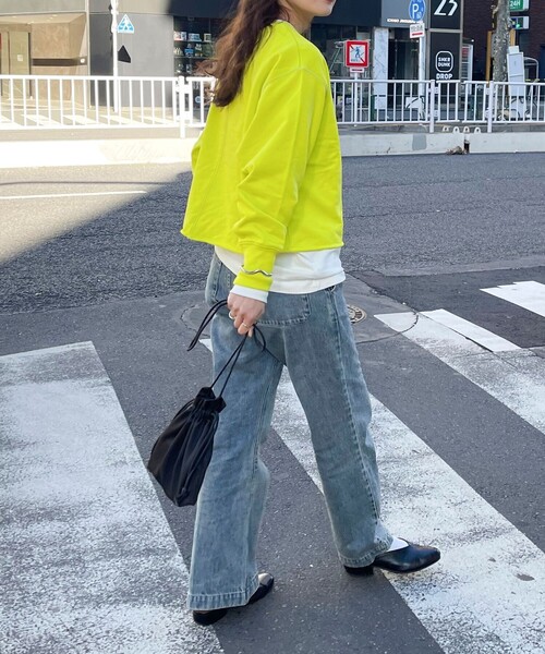 fredy emue（フレディエミュ）の「ミニ裏毛クロップドプルオーバー（スウェット・レディース・オフホワイト/チャコールグレー/ライトグレー/イエロー・38）」の20枚目の写真