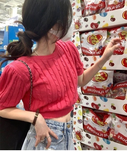Jayro(ジャイロ)の「バックリボンクロップド丈半袖ニットトップス(ニット/セーター・レディース・ホワイト/ピンク・FREE)」の4枚目の写真