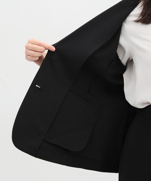 Honeys（ハニーズ）の「8分袖2つボタンダブルテーラードジャケット