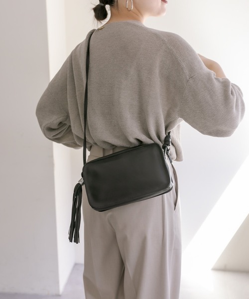 ear PAPILLONNER 30個限定タッセルショルダーバッグ セール】《本革/軽量》ロングタッセルショルダーバッグ