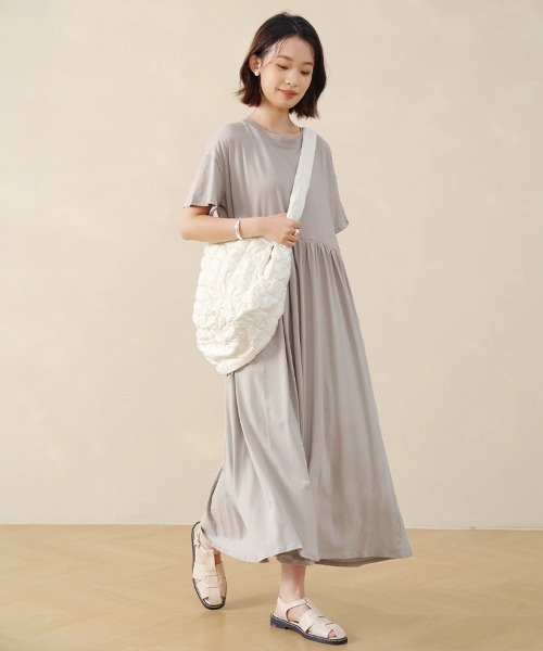 Doux Belle(ドゥーベル)の「コットン半袖ドロップショルダーロングマキシワンピース(ワンピース・レディース・ブルー系その他/ブラック/ベージュ/ライム/グリーン系その他・MEDIUM)」の14枚目の写真