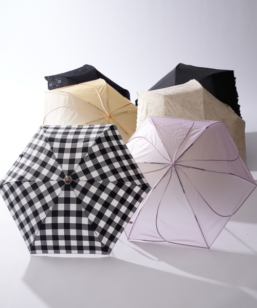 one after another NICE CLAUP（ワンアフターアナザーナイスクラップ）の「ラインフラワー晴雨兼用折りたたみ傘【WEB限定アイテム】（折りたたみ傘・レディース・アイボリー/ブラック・FREE）」の10枚目の写真