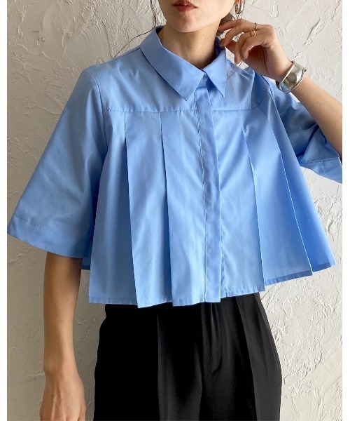 She's Closet(シーズクローゼット)の「タックプリーツショート丈半袖クロップドシャツブラウス(シャツ/ブラウス・レディース・グレー/ブラック/ホワイト/ブルー・FREE)」の9枚目の写真