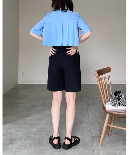 She's Closet(シーズクローゼット)の「タックプリーツショート丈半袖クロップドシャツブラウス(シャツ/ブラウス・レディース・グレー/ブラック/ホワイト/ブルー・FREE)」の19枚目の写真