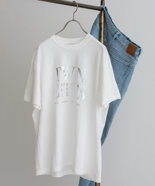 Spick & Span（スピックアンドスパン）の「≪一部店舗+WEB限定追加≫箔ロゴプリントTシャツ（Tシャツ/カットソー・レディース・ゴールド/シルバー・FREE）」の11枚目の写真