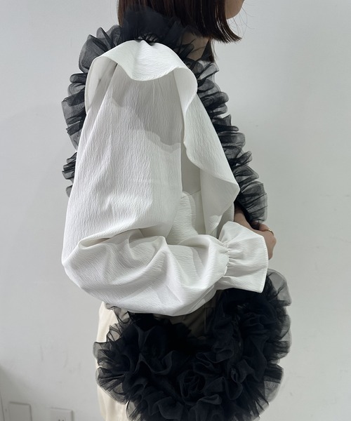 lawgy（ラウジー）の「tulle frill shoulder bag / チュールフリルショルダーバッグ（ショルダーバッグ・レディース・ホワイト/ライトグレー/ブラック・FREE）」の10枚目の写真